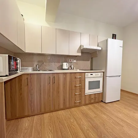 Albert's Mackenzie 001 Apartment Larnaca