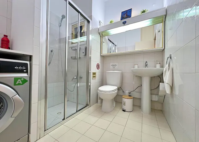 Apartment Albert's Mackenzie 001 *