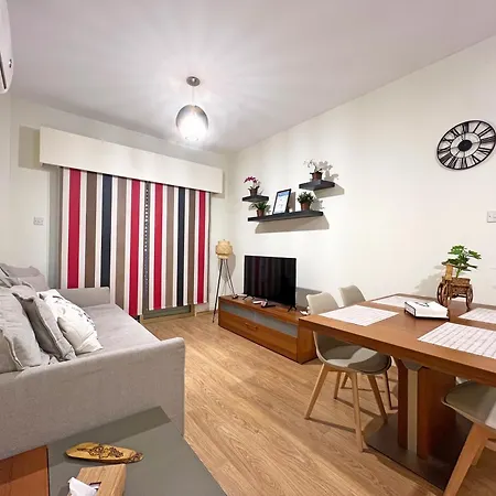 Апартаменты Albert's Mackenzie 001 Ларнака