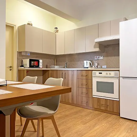 Апартаменты Albert's Mackenzie 001 Ларнака