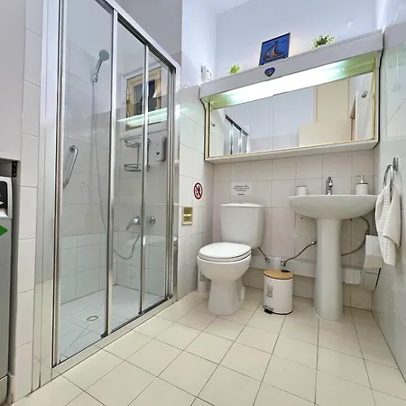 Appartement Albert's Mackenzie 001 *