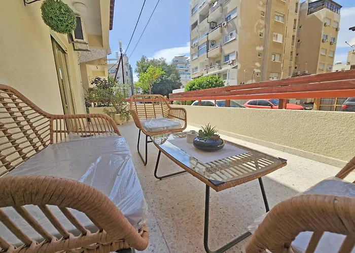 Albert's Mackenzie 001 Apartamento Larnaca